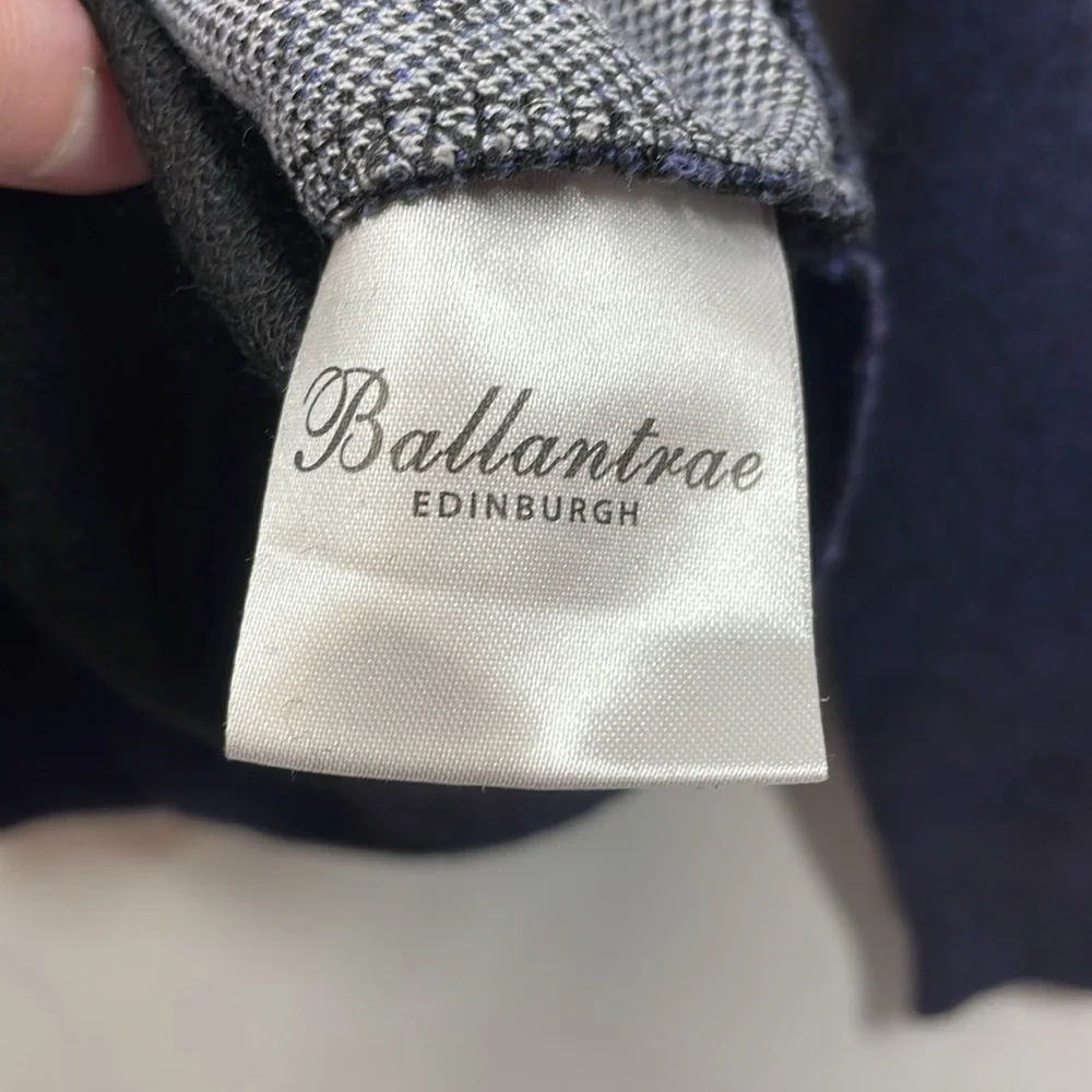 Men’s Ballantrae Edinburgh knit sweater medium